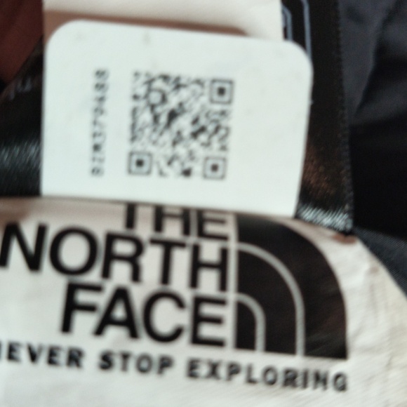 The North Face Boy's Size Medium(10) Black Reversible Coat - Picture 14 of 14